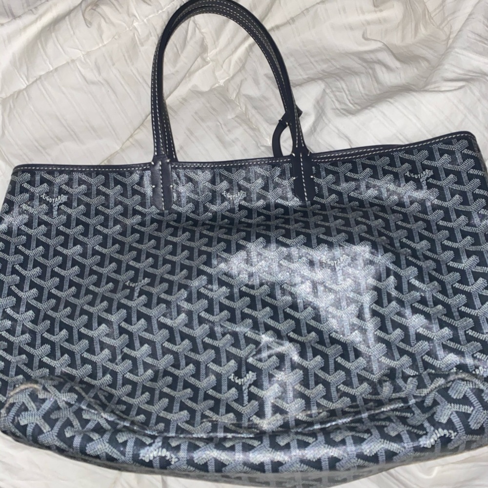 Goyard medium tote